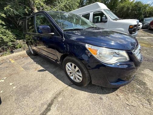 2014 Volkswagen Routan SE