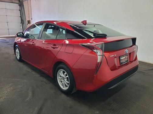 2016 Toyota Prius Four Touring