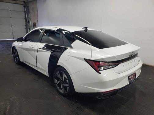 2022 Hyundai ELANTRA HEV Limited