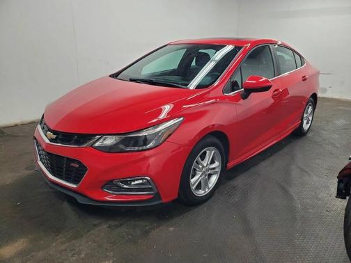 Red 2017 Chevrolet Cruze LT