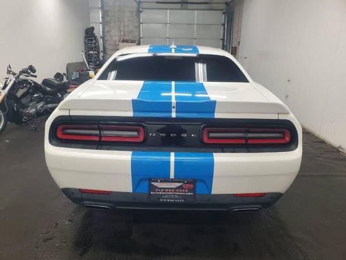 2015 Dodge Challenger SXT Plus