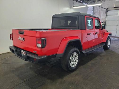 2023 Jeep Gladiator Overland