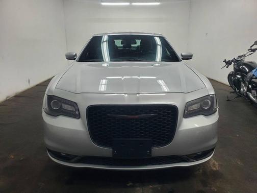 2022 Chrysler 300 S