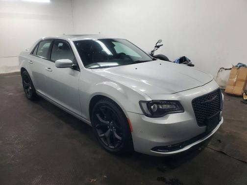 2022 Chrysler 300 S