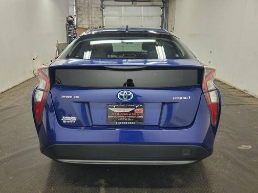 Blue Crush Metallic 2017 Toyota Prius Two