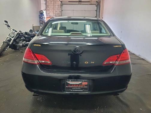 Black 2008 Toyota Avalon XL