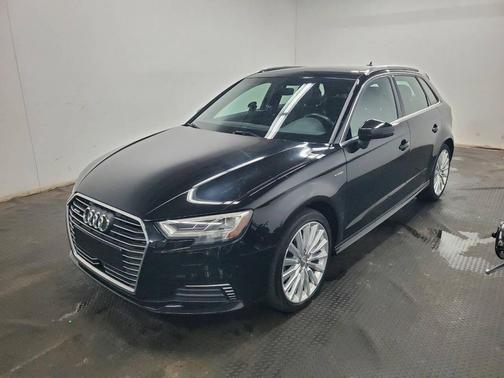 2017 Audi A3 e-tron 1.4T Tech Premium Plus