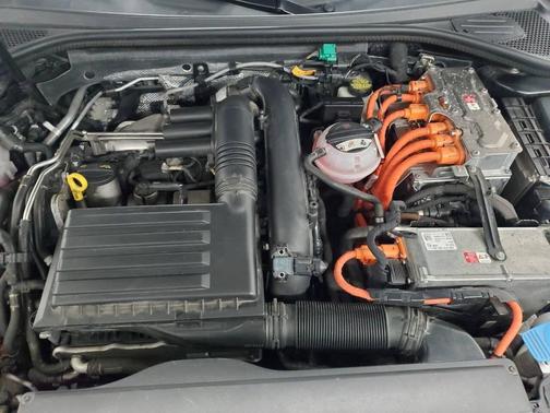 2017 Audi A3 e-tron 1.4T Tech Premium Plus