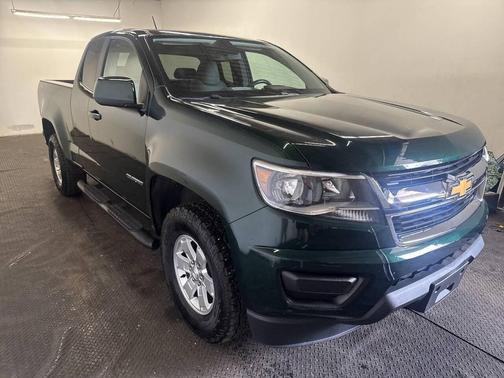 Green 2016 Chevrolet Colorado WT
