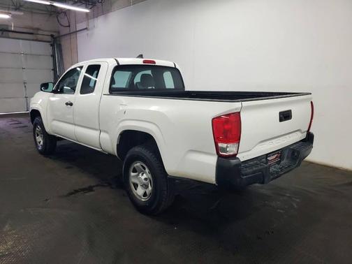 2016 Toyota Tacoma SR5