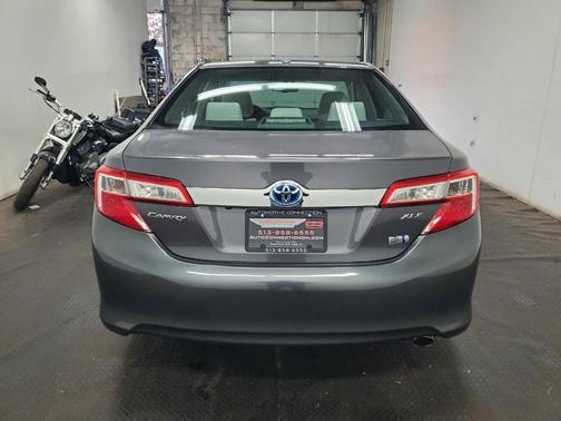 2014 Toyota Camry Hybrid XLE