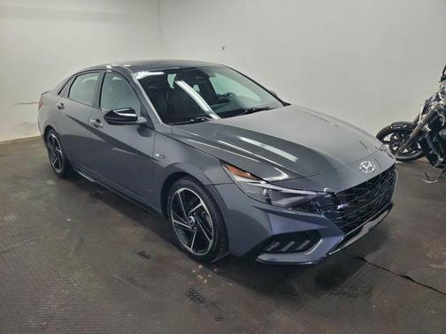 2023 Hyundai ELANTRA SE