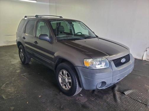 2005 Ford Escape XLS
