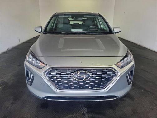 2022 Hyundai IONIQ Plug-In Hybrid SEL