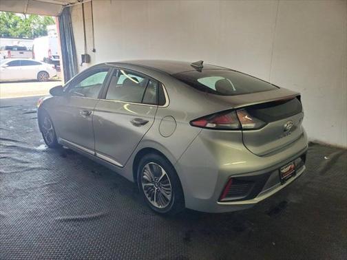 2022 Hyundai IONIQ Plug-In Hybrid SEL