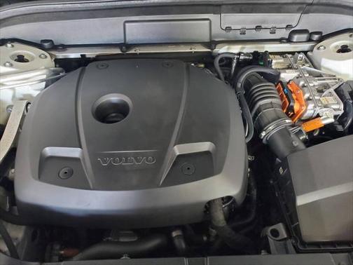 2018 Volvo XC60 Recharge Plug-In Hybrid T8 Inscription