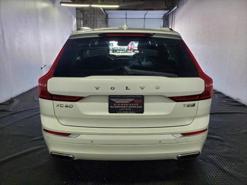 2018 Volvo XC60 Recharge Plug-In Hybrid T8 Inscription