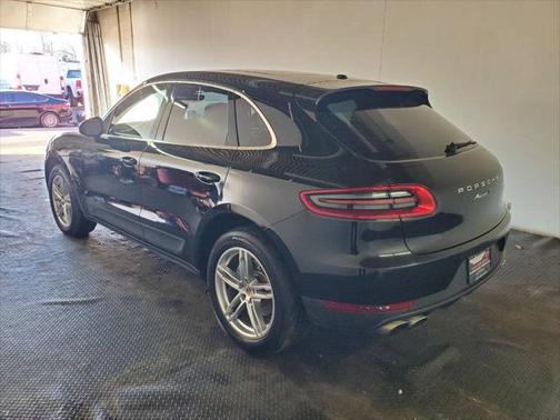 2017 Porsche Macan Base