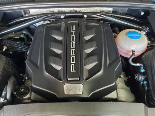 2017 Porsche Macan Base