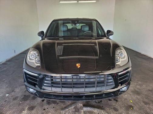 2017 Porsche Macan Base