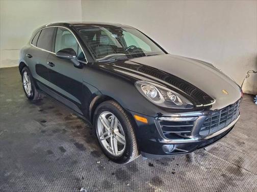 2017 Porsche Macan Base