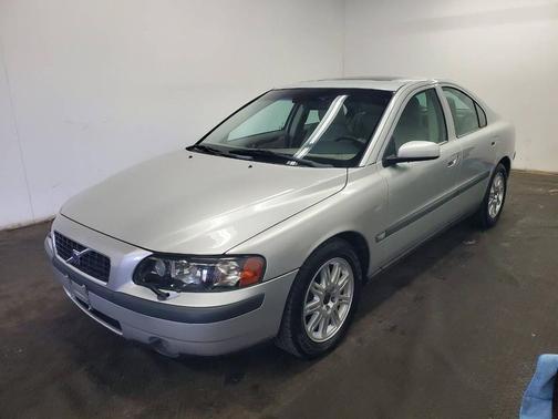 Titanium Gray Metallic 2004 Volvo S60 2.5T