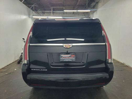 2018 Cadillac Escalade Premium Luxury