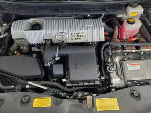2012 Toyota Prius v Five