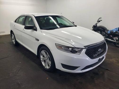 2018 Ford Taurus SE