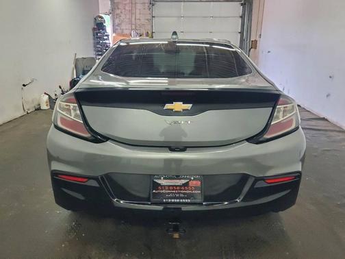 Heather Gray Metallic 2017 Chevrolet Volt LT