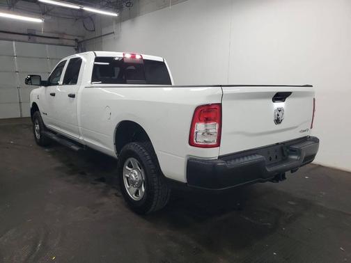 2022 RAM 3500 Tradesman Crew Cab 4x4 8' Box