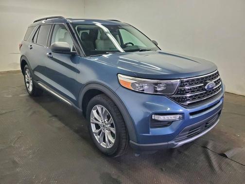Blue Metallic 2020 Ford Explorer XLT