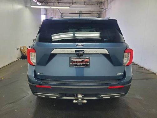 Blue Metallic 2020 Ford Explorer XLT