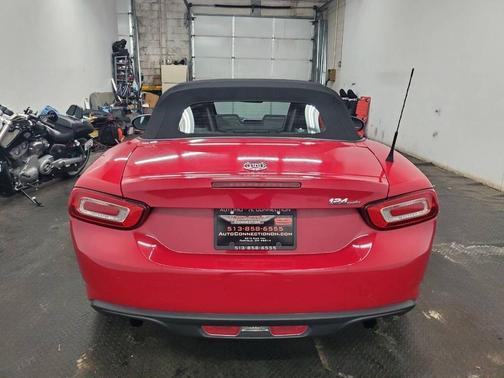 2017 FIAT 124 Spider Base