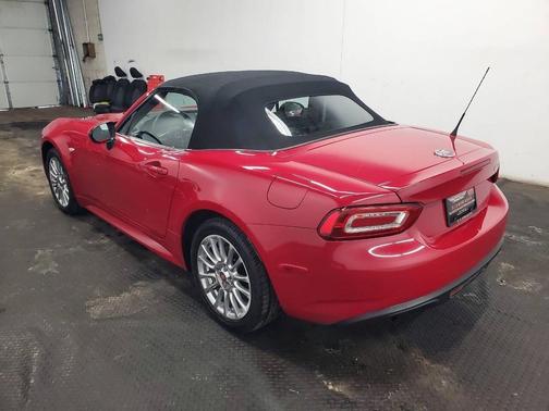 2017 FIAT 124 Spider Base