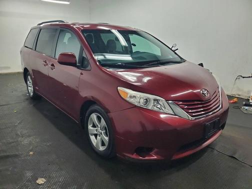 Salsa Red Pearl 2015 Toyota Sienna LE