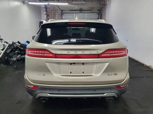 2015 Lincoln MKC Base