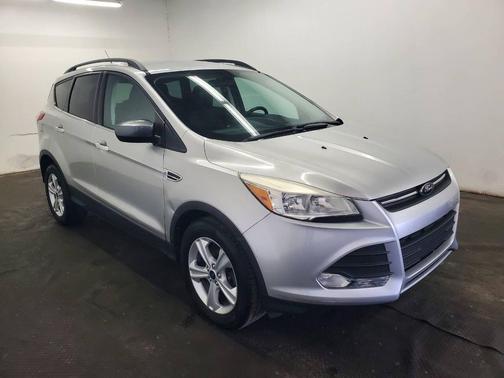 Sterling Gray Metallic 2014 Ford Escape SE