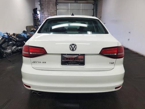 White 2018 Volkswagen Jetta 1.4T SE