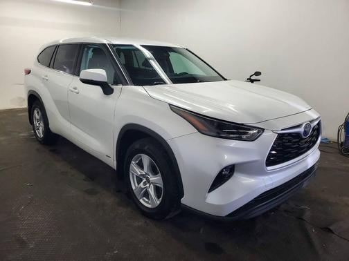 2022 Toyota Highlander Hybrid LE