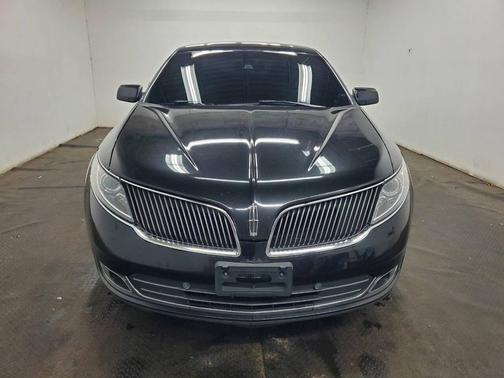 2016 Lincoln MKS Base
