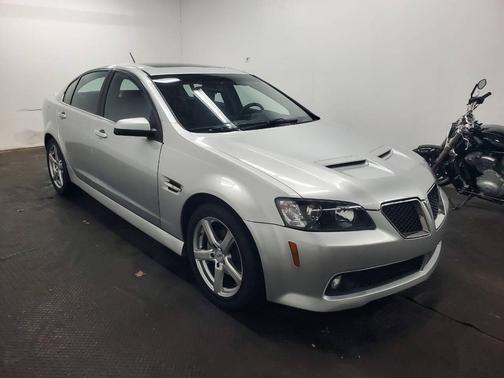 2009 Pontiac G8 Base w/Bluetooth 4dr Sedan