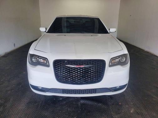 2022 Chrysler 300 S