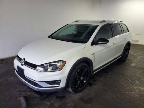 2017 Volkswagen Golf Alltrack TSI SE