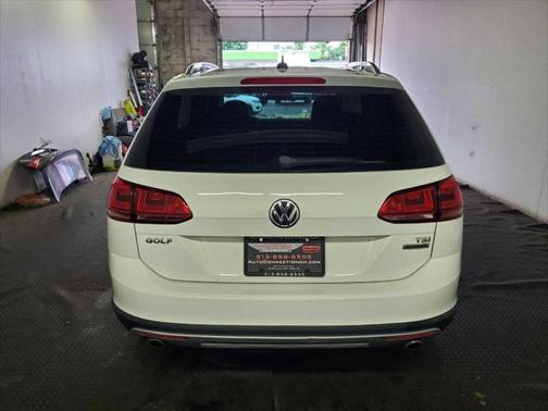 2017 Volkswagen Golf Alltrack TSI SE
