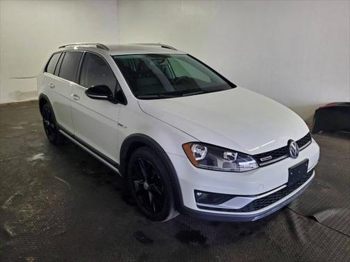 2017 Volkswagen Golf Alltrack TSI SE
