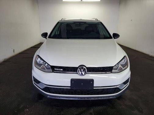 2017 Volkswagen Golf Alltrack TSI SE