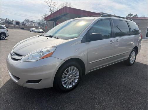 2010 Toyota Sienna LE