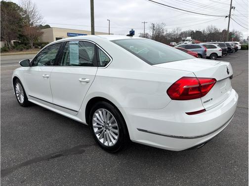 2016 Volkswagen Passat 1.8T SE