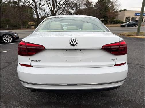 2019 Volkswagen Passat 2.0T Wolfsburg Edition